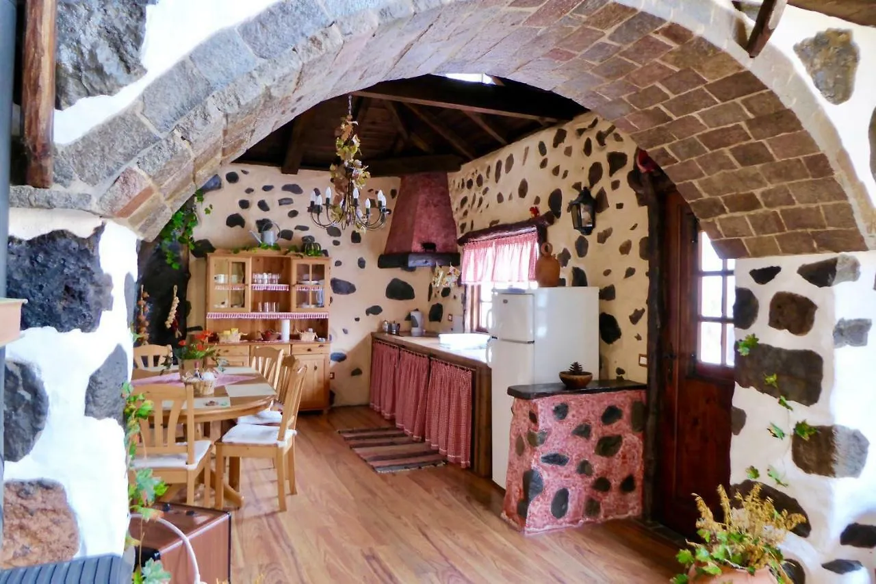 Casa El Herrero En Parque Rural Protegido Teno Holiday home